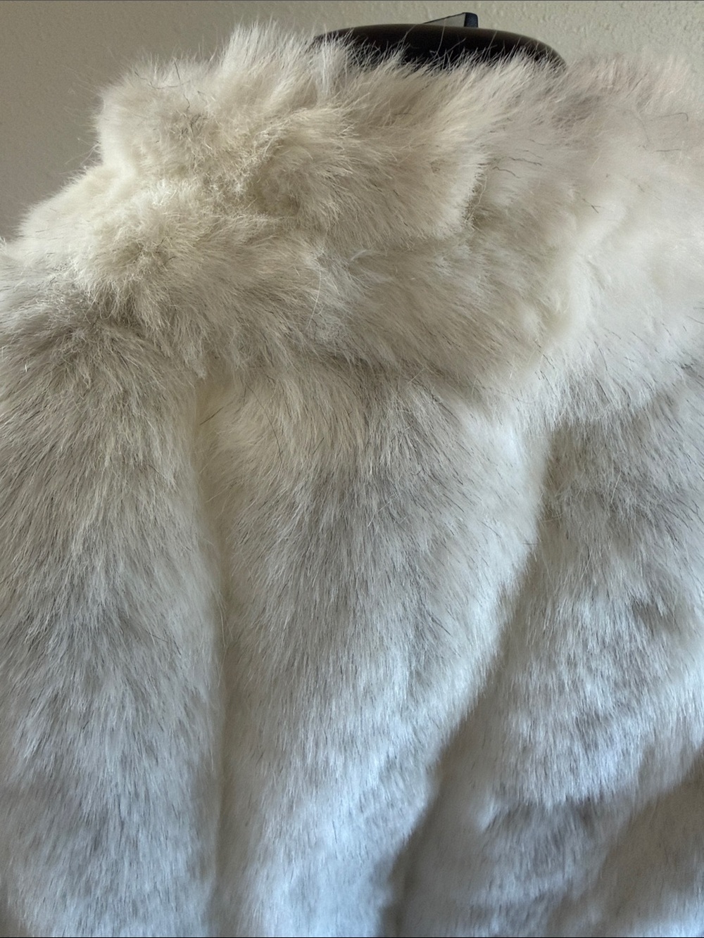 Vintage  Jordache Cream Faux Fur Coat for Women - Picture 6 of 10